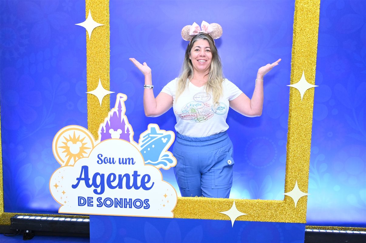 Mickey e Minnie Mouse encantaram os participantes do evento