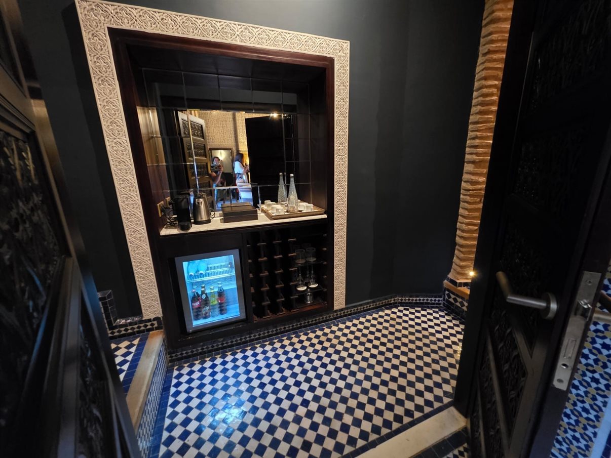 Belo pátio do Riad Fès