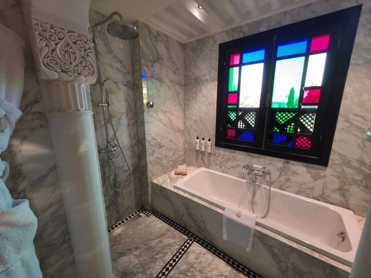 Belo pátio do Riad Fès
