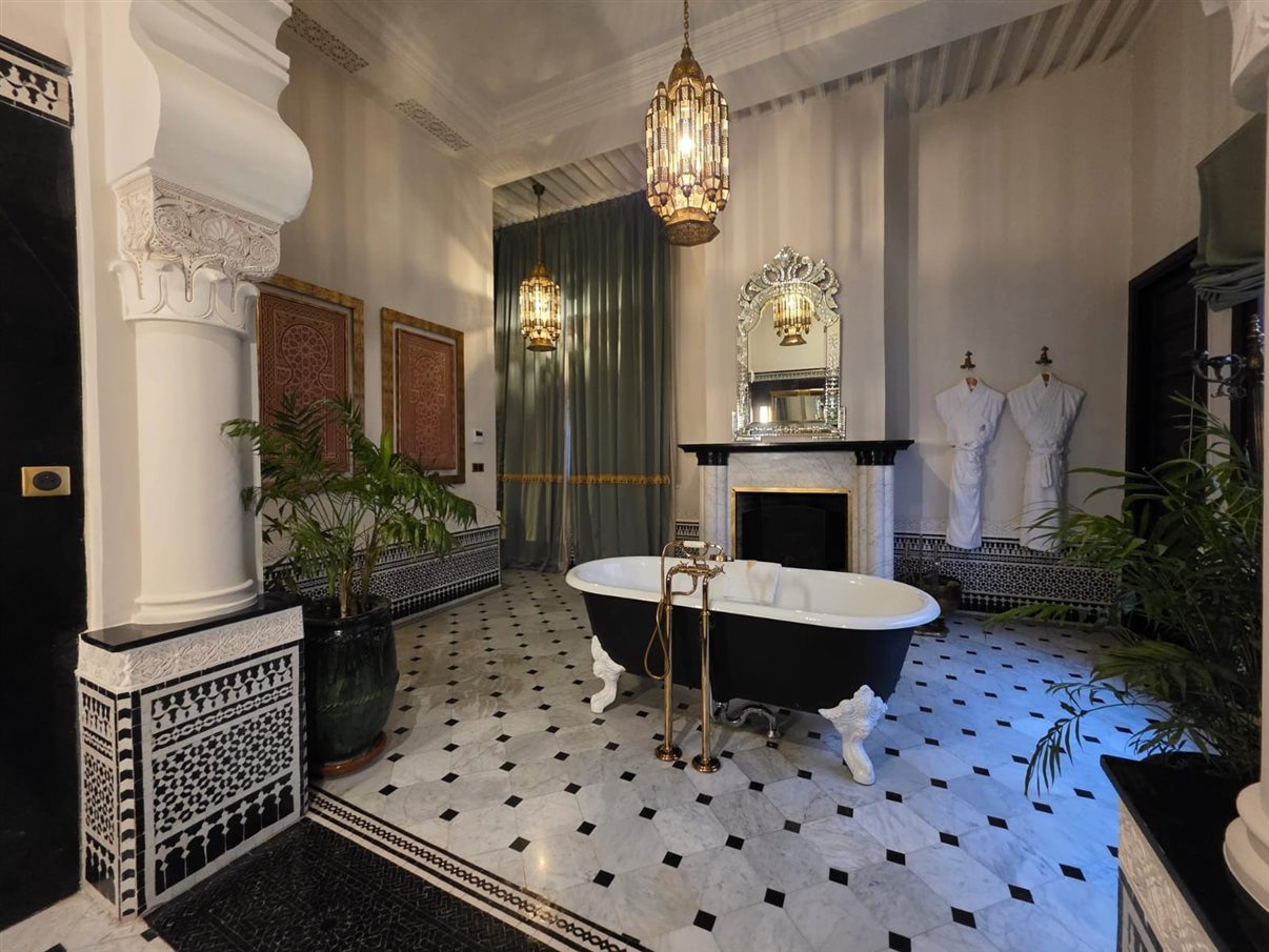 Belo pátio do Riad Fès