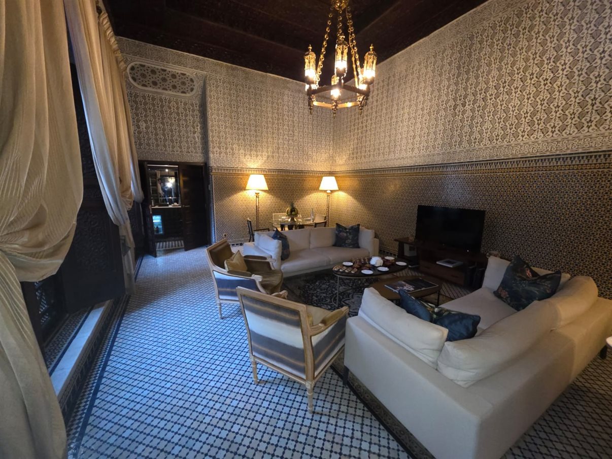 Belo pátio do Riad Fès