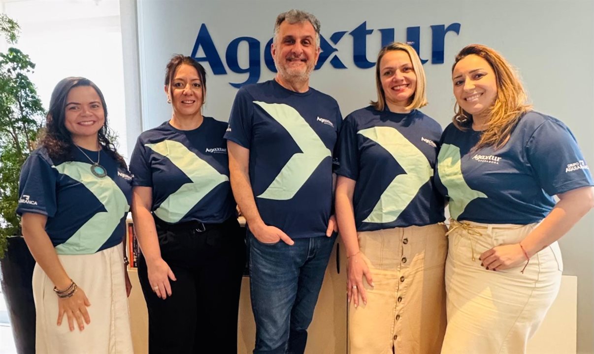 Claiton Armelin e equipe Agaxtur Operadora
