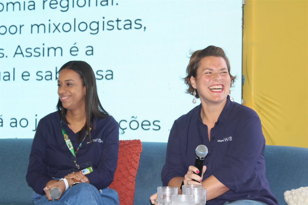 Emocionada, Dani Meirelles, CEO da Frt, agradeceu aos agentes, parceiros e equipe