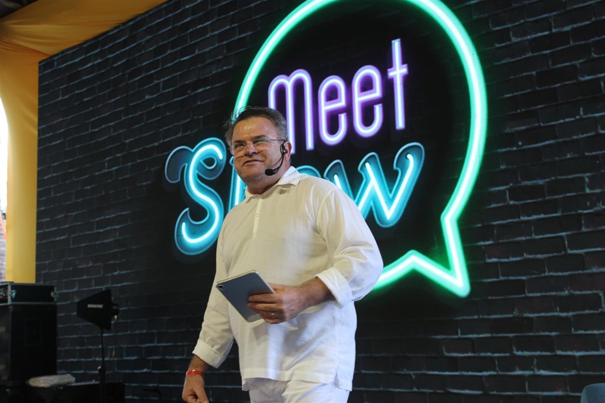 Bruce Brussolo conduziu mais um Meet Show