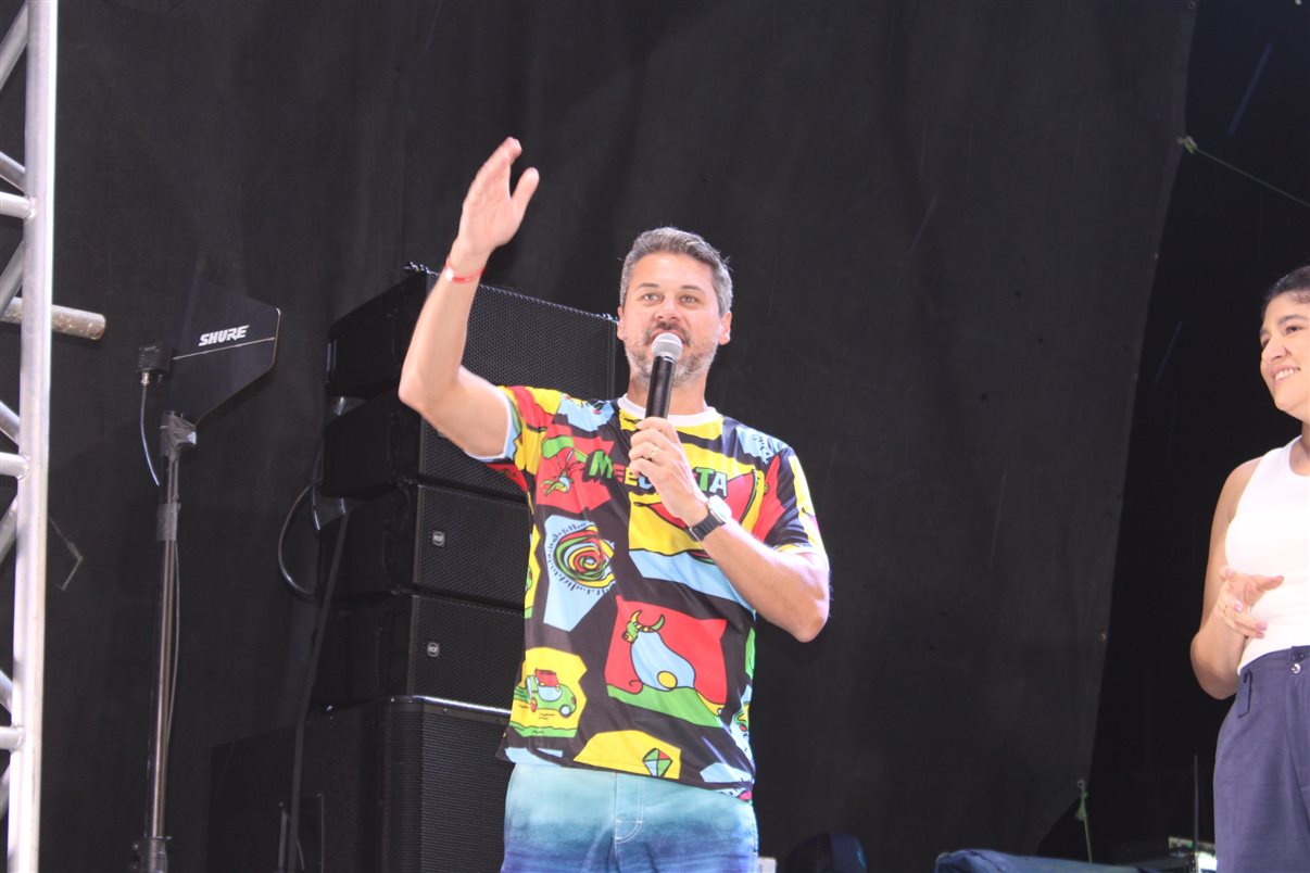 Diego Soares e Marcos Bizzotto, da Frt, Daniela Mesquita, da Secretaria de Turismo de Sergipe, Sergio Oliveira, da TopTur, e Kaio Ramon, da Secretaria de Turismo de Sergipe
