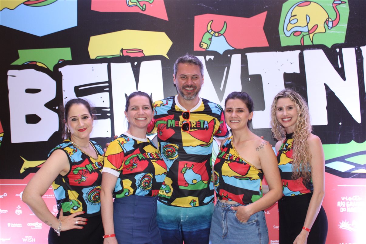 Diego Soares e Marcos Bizzotto, da Frt, Daniela Mesquita, da Secretaria de Turismo de Sergipe, Sergio Oliveira, da TopTur, e Kaio Ramon, da Secretaria de Turismo de Sergipe