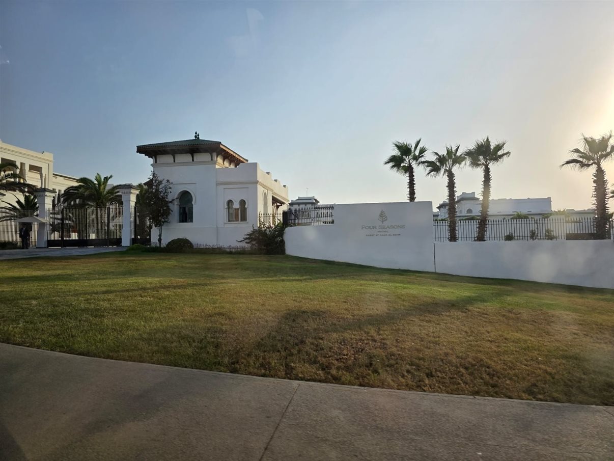 Bela entrada do Four Seasons Rabat