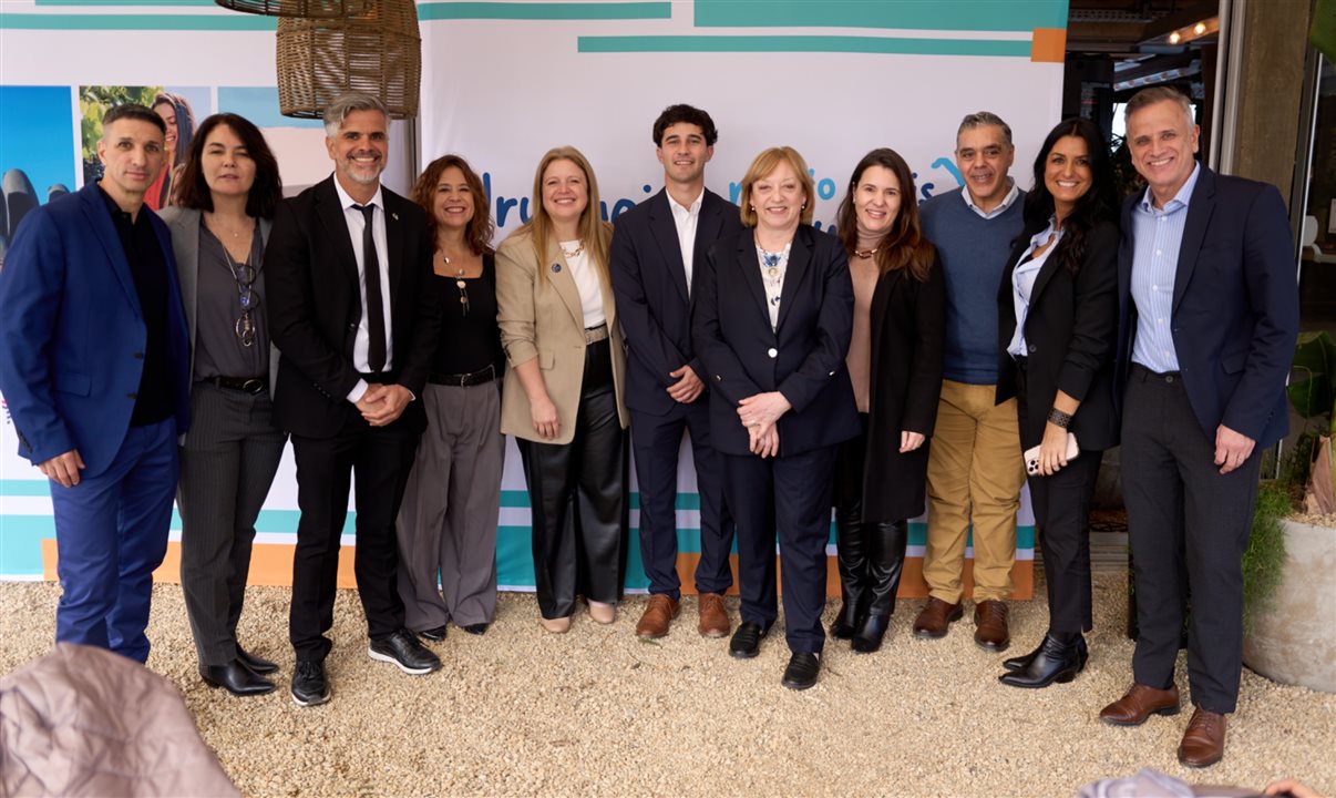 Delegação do Uruguai presente no roadshow de Porto Alegre, uma das cidades visitadas pelo evento