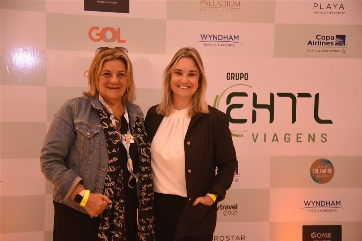 Fernanda Fernandes, da FernanTravels, e Kamile Napoleão, da Rose Travel