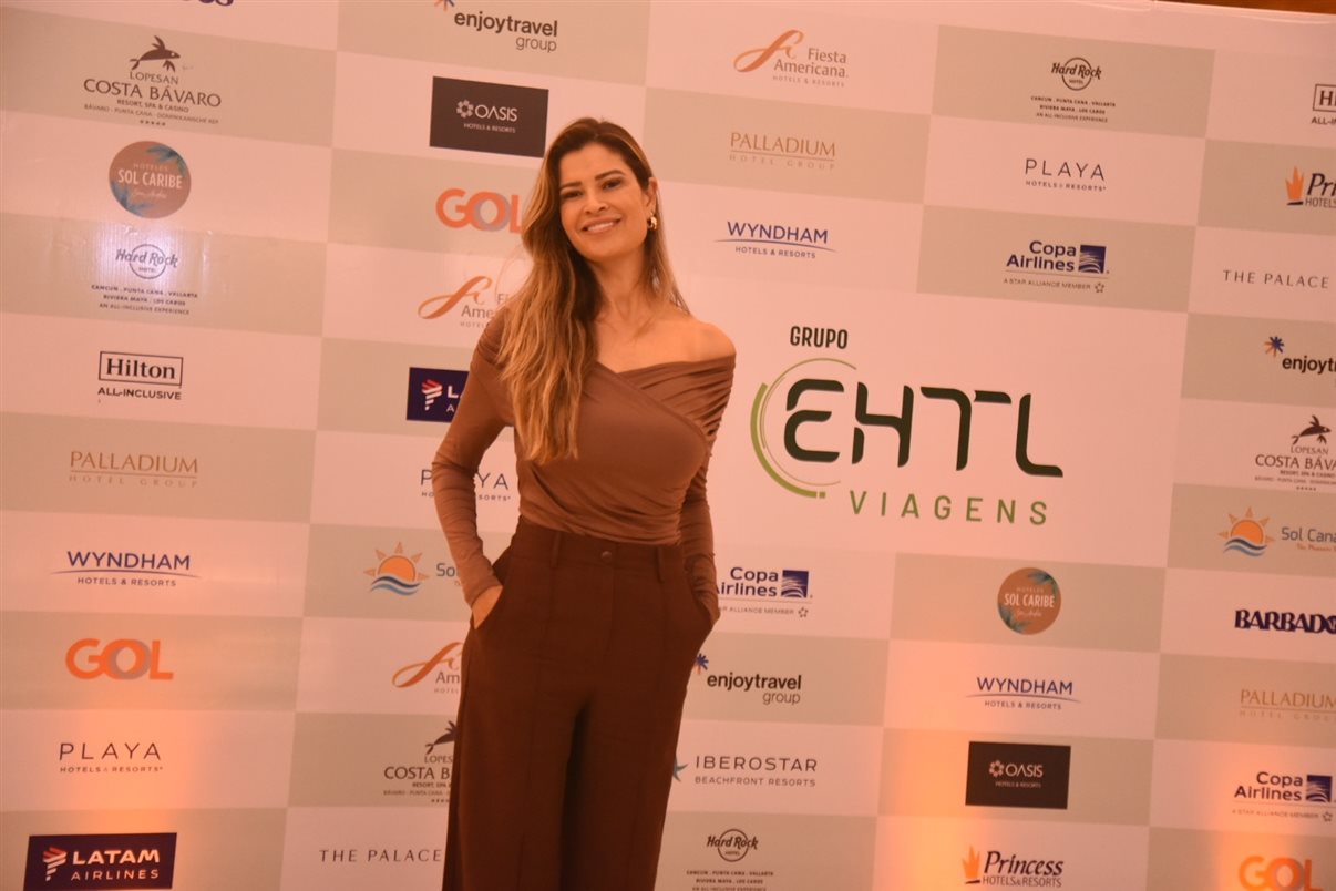 Fernanda Fernandes, da FernanTravels, e Kamile Napoleão, da Rose Travel
