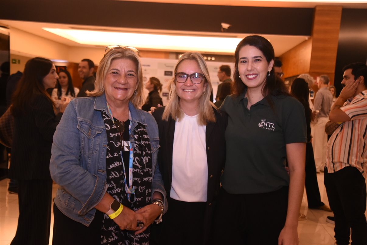 Fernanda Fernandes, da FernanTravels, e Kamile Napoleão, da Rose Travel