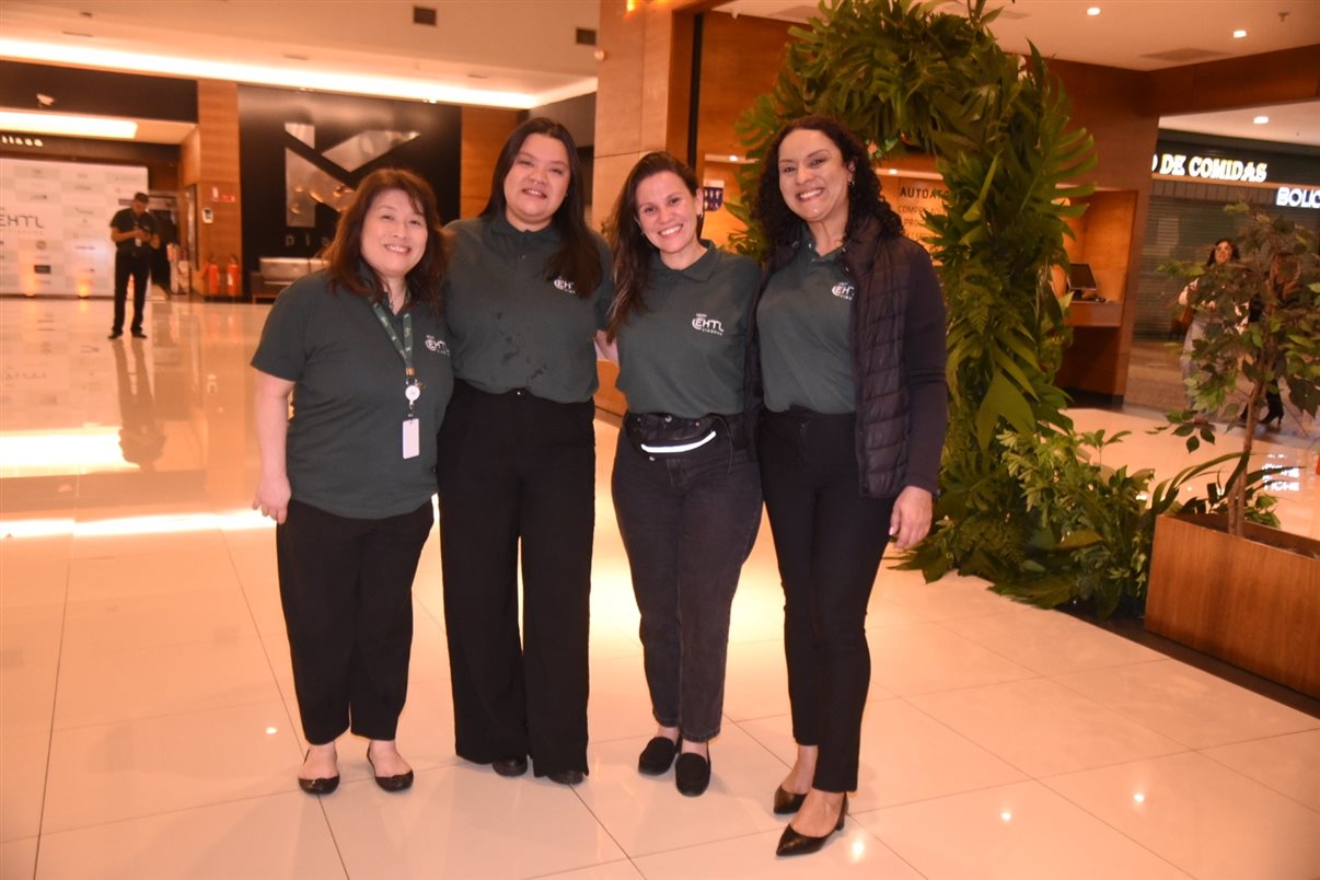 Fernanda Fernandes, da FernanTravels, e Kamile Napoleão, da Rose Travel