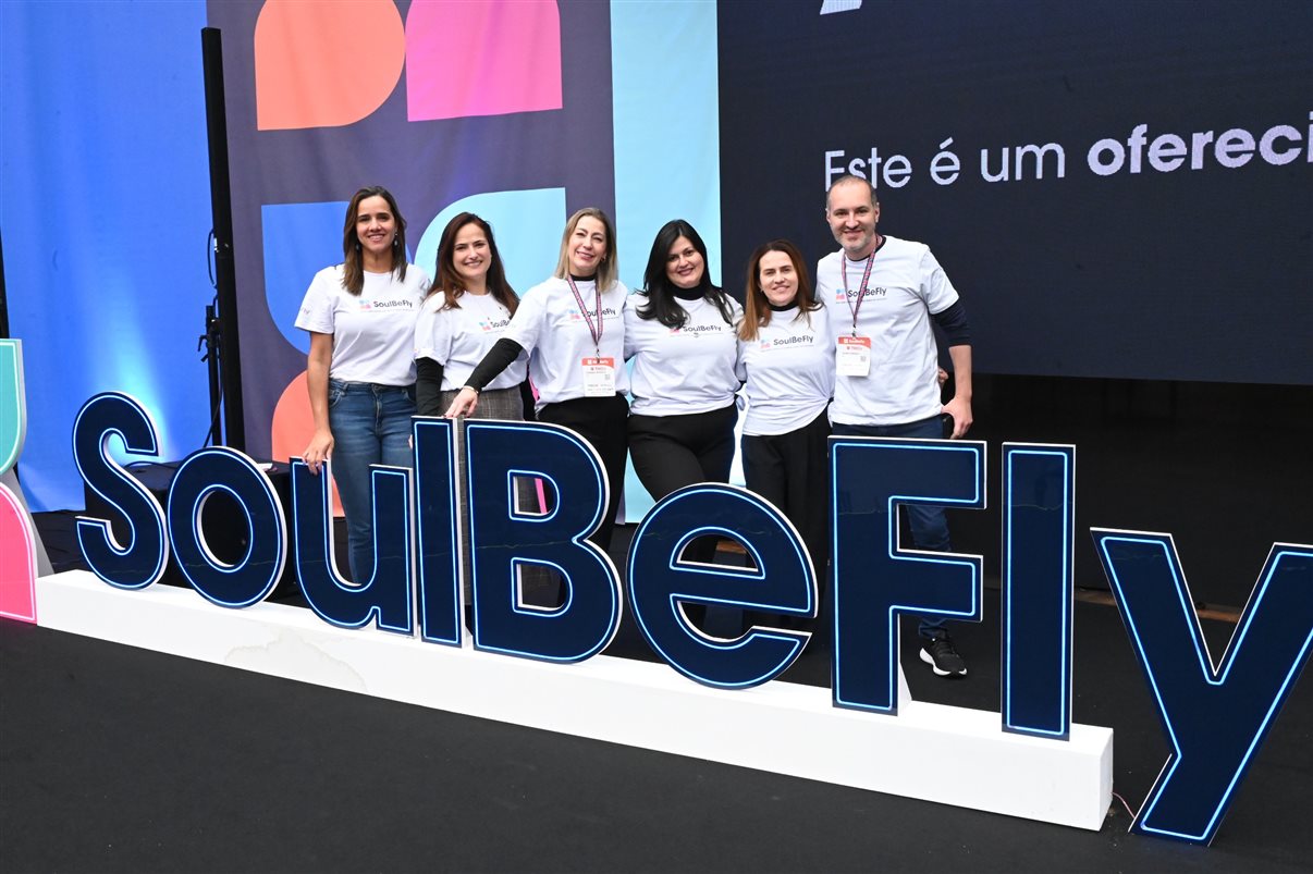 Edgar Lino, Vicente, Jackson Soares, Veronica Prado, Emerson Cardoso e Fernando Lermi, da FTS 