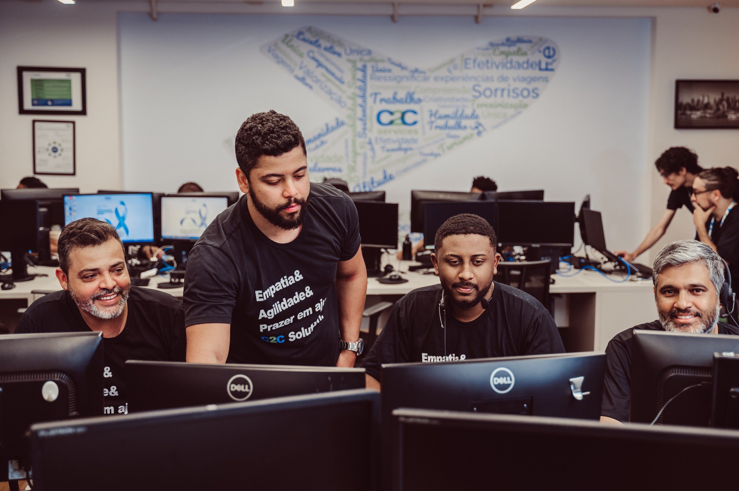 Equipe operacional - Da esquerda para direita, Felipe, Marco Tulio (ponto focal), Guilherme e Thales