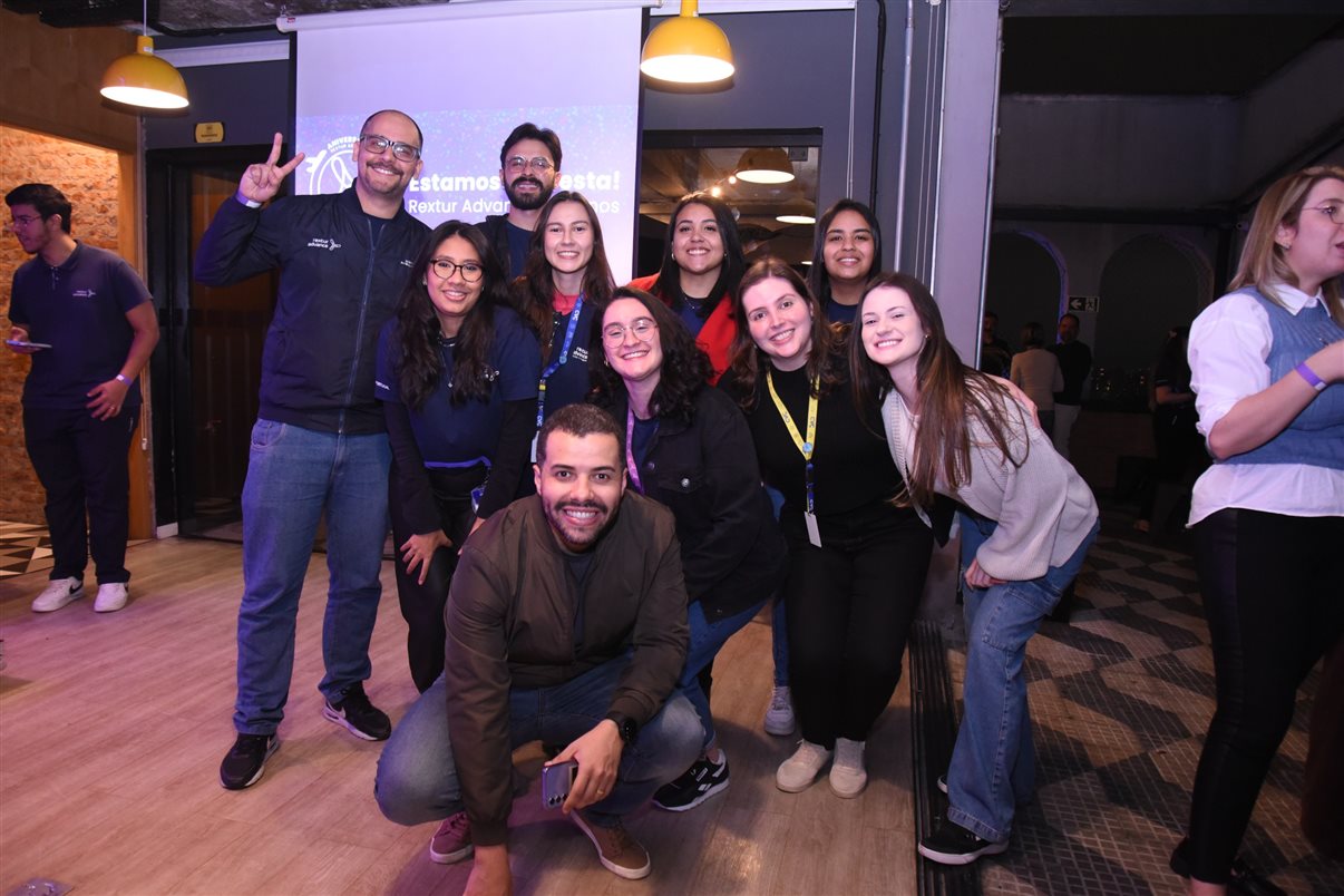 Oscar Tejada, Ellen Nascimento, Mariana Silva, Maria Clara Ortega, Joice Rodrigues, Marina Mantuan, Lucas Assis, da Rextur Advance