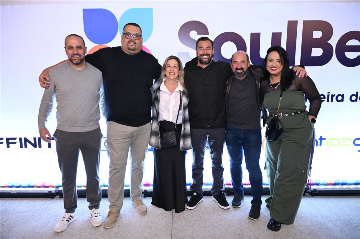 Rodrigo Camara, Sylvio Ferraz, Flavio Marques, Manuela Bernardes e Luti Guimarães, da BeFly