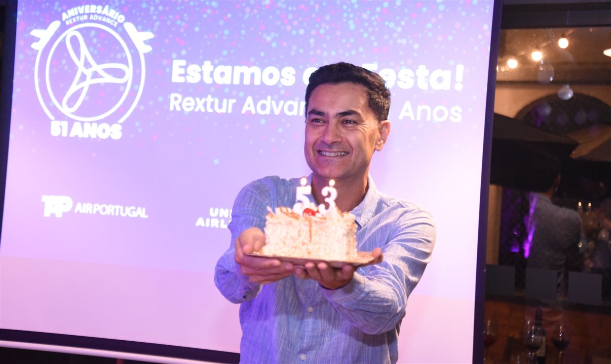 Marcelo Sacchitiello comemorou seus 53 anos junto com os 51 da Rextur Advance