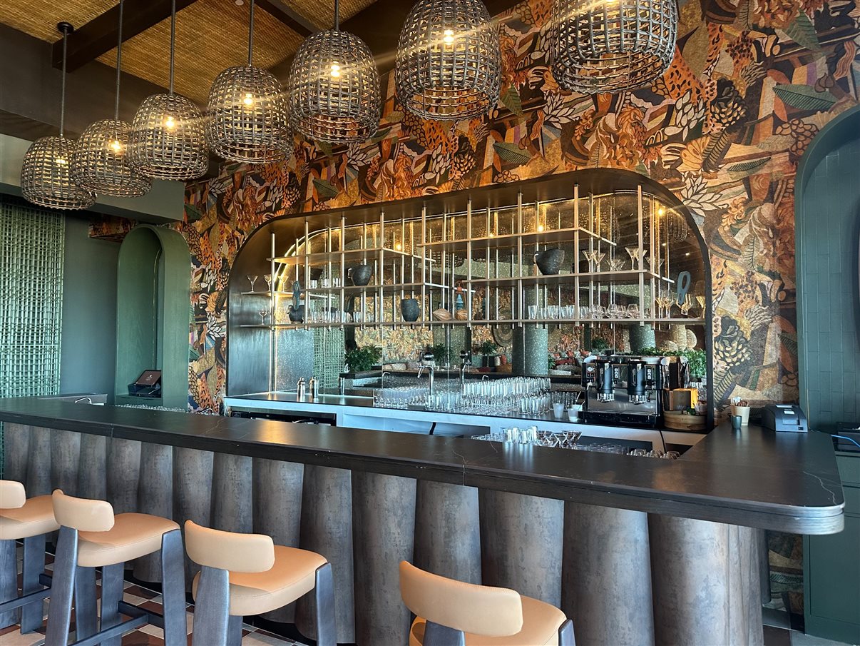 Bar exclusivo do Club Azure.