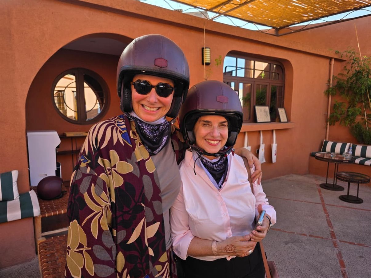Andrea Cabello, da A.Travel, e Maurice Padovani, da Primetour, preparados para um passeio de sidecar