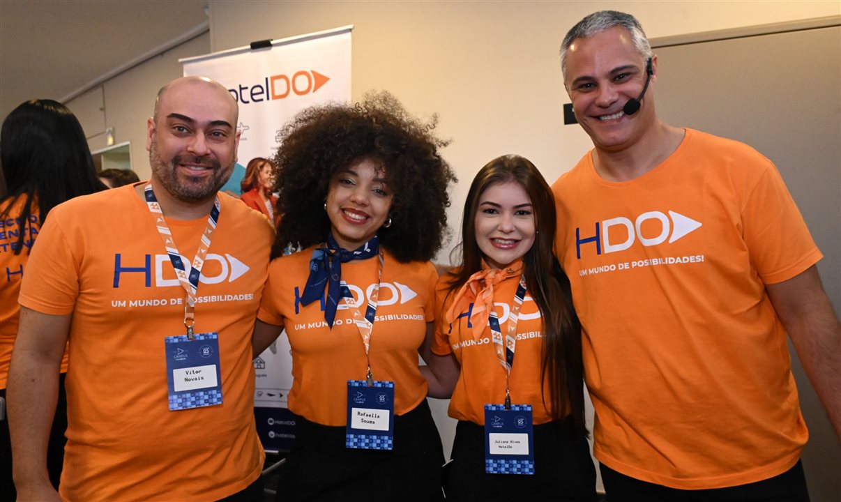 Vitor Novais, Rafaella Souza, Juliana Alves e Marcio Nogueira, da HotelDO