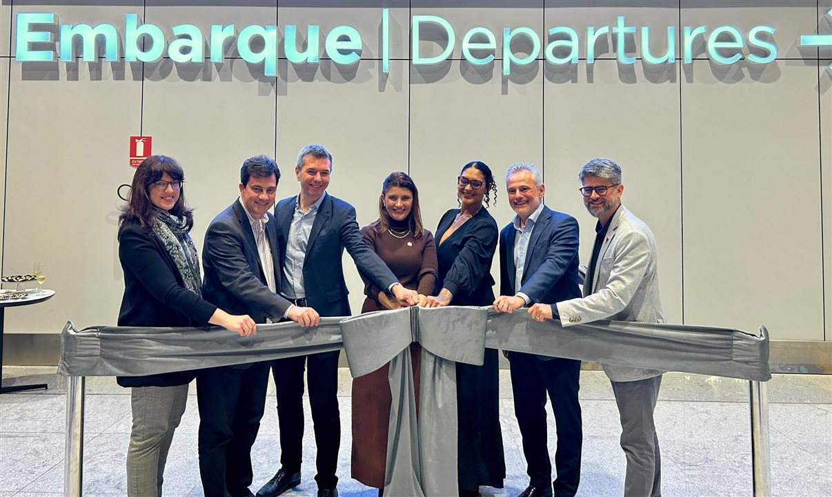 Cerimônia de inauguração contou com a presença de autoridades do Turismo e executivos da Latam