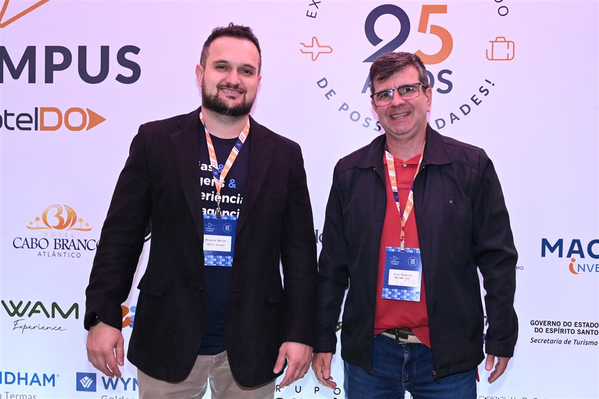 Beto Lucchese, da Viajando com Beto Lucchese, e Caio Mudalen, da DDMO (Dicas de Miami e Orlando)