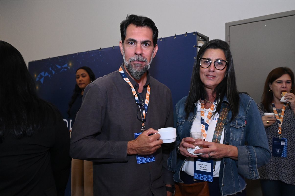 Beto Lucchese, da Viajando com Beto Lucchese, e Caio Mudalen, da DDMO (Dicas de Miami e Orlando)