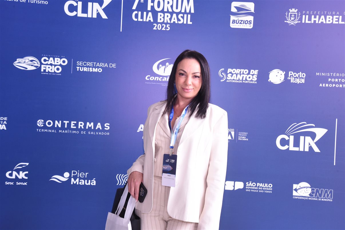 Ana Carolina Medeiros, da Abav Nacional, e Estela Farina, da NCL