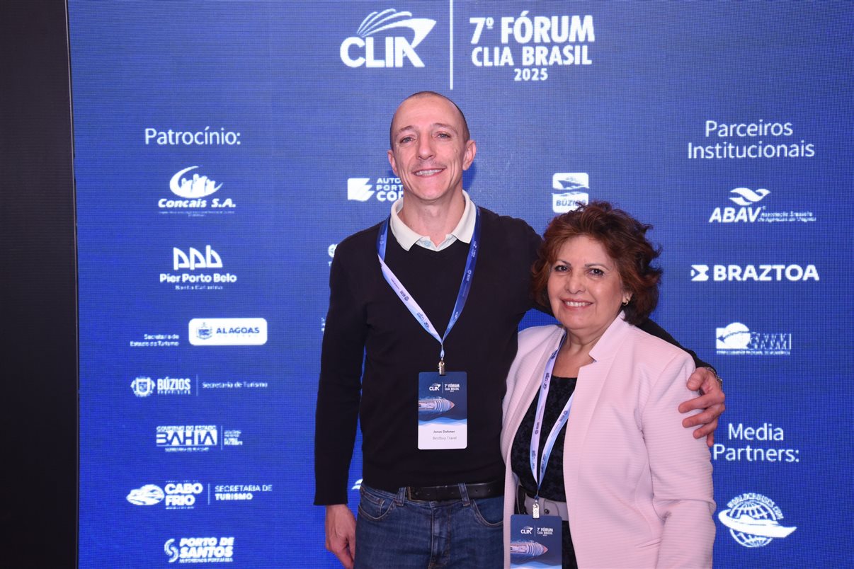 Ana Carolina Medeiros, da Abav Nacional, e Estela Farina, da NCL