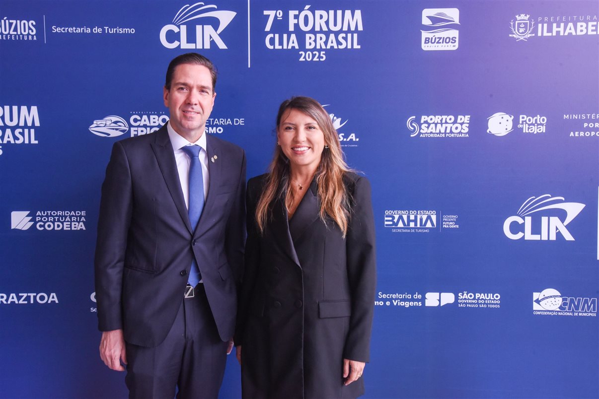 Ana Carolina Medeiros, da Abav Nacional, e Estela Farina, da NCL