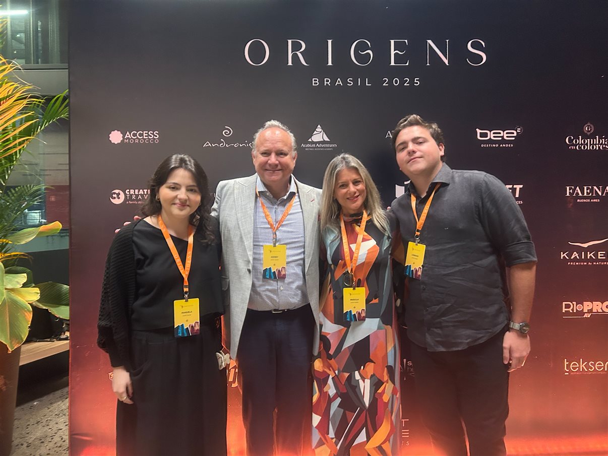 Tati, da Mercatur, entre Sidney Alonso e Jeverson Zanini, da Avant Garde
