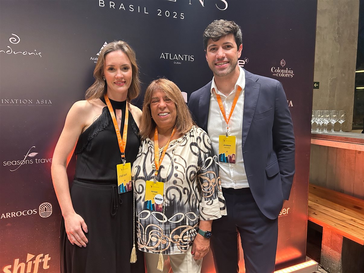 Tati, da Mercatur, entre Sidney Alonso e Jeverson Zanini, da Avant Garde