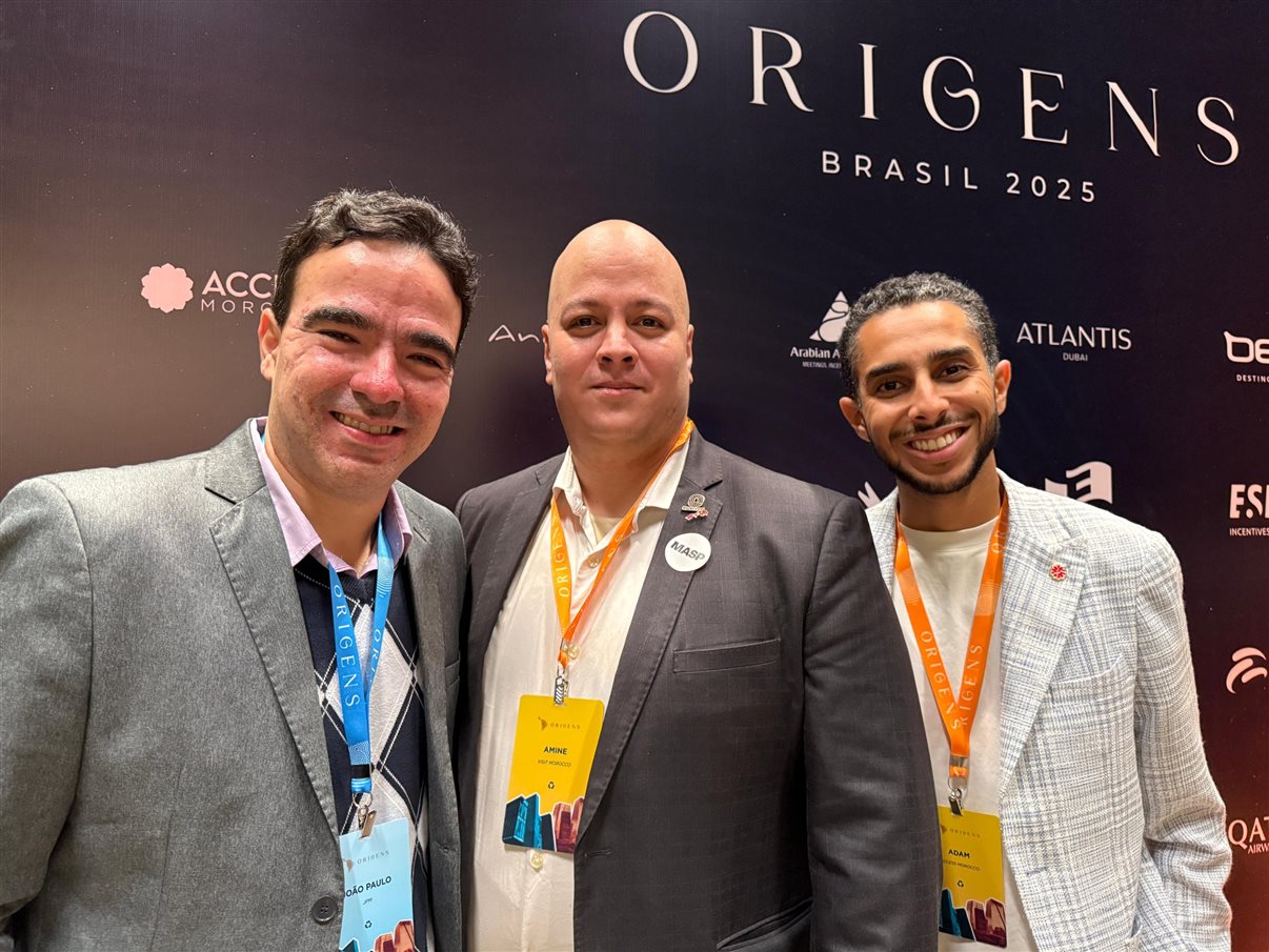 Tati, da Mercatur, entre Sidney Alonso e Jeverson Zanini, da Avant Garde