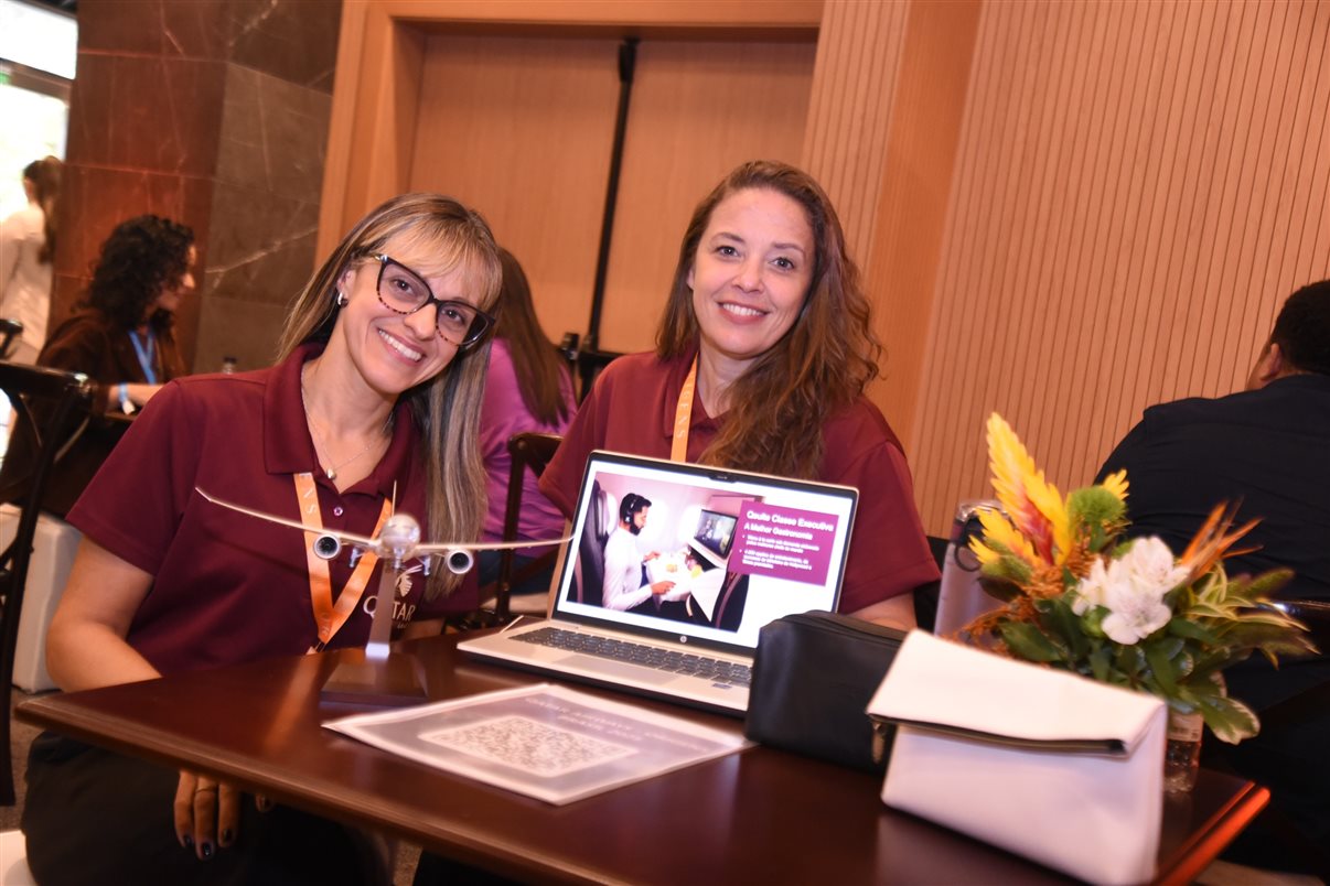 Helen e Ana Homem, da Qatar Airways