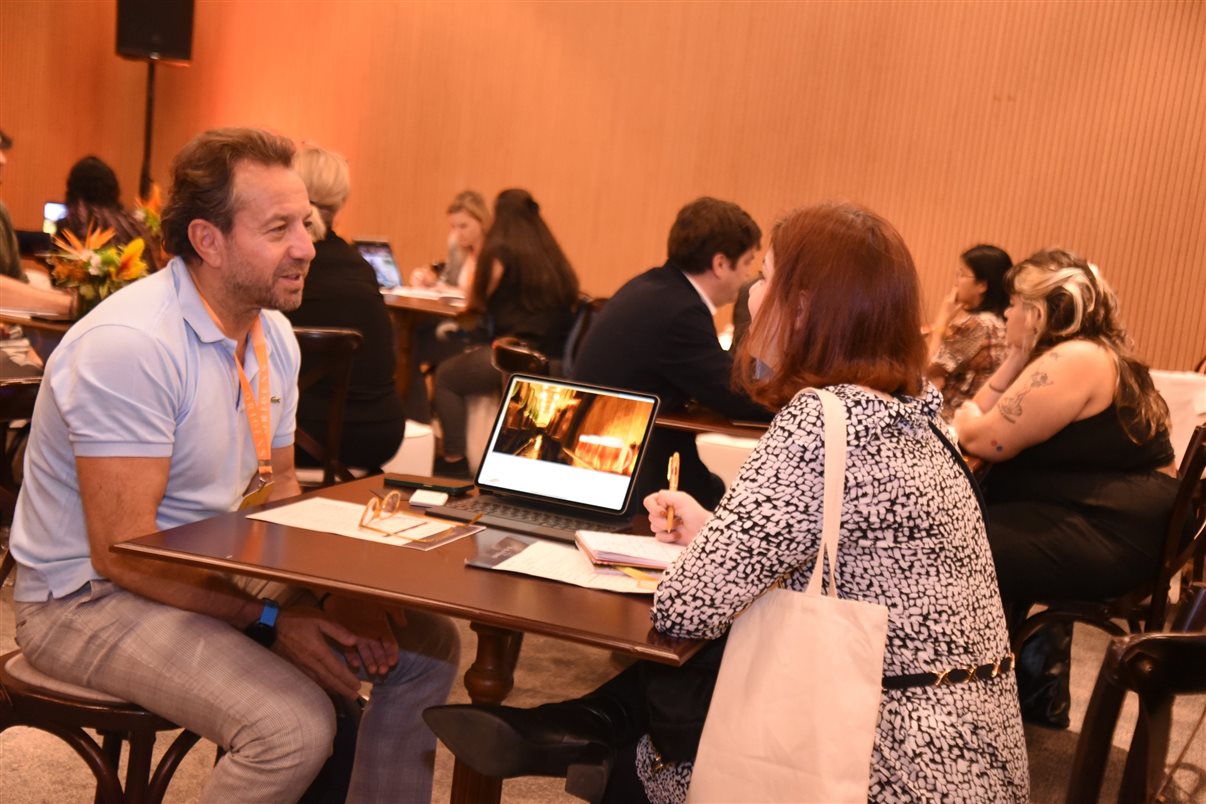 Profissionais trocam experiências e networking no Origens