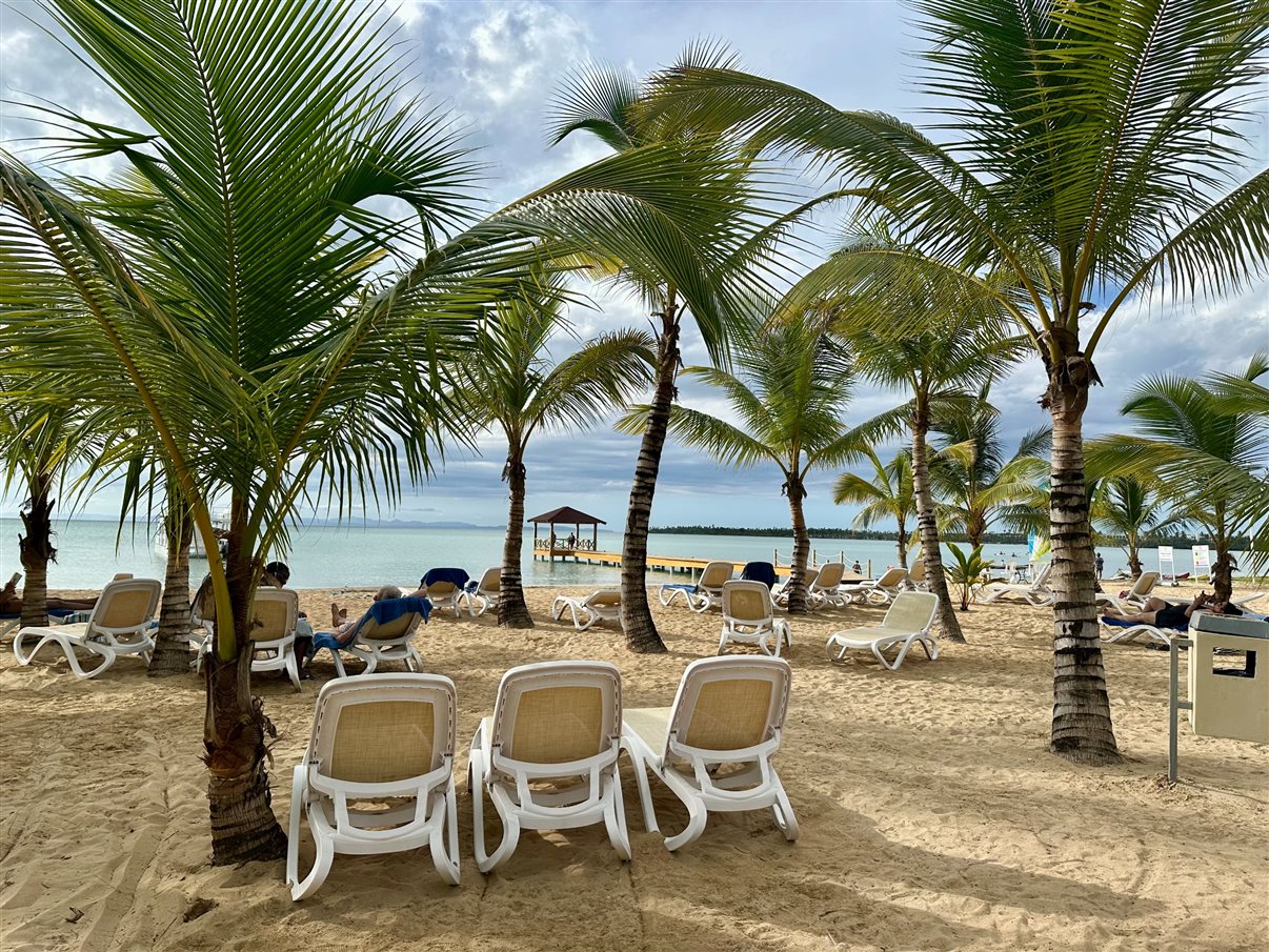 A praia em frente ao Viva Miches é movimentada, para quem gosta de um certo agito. 