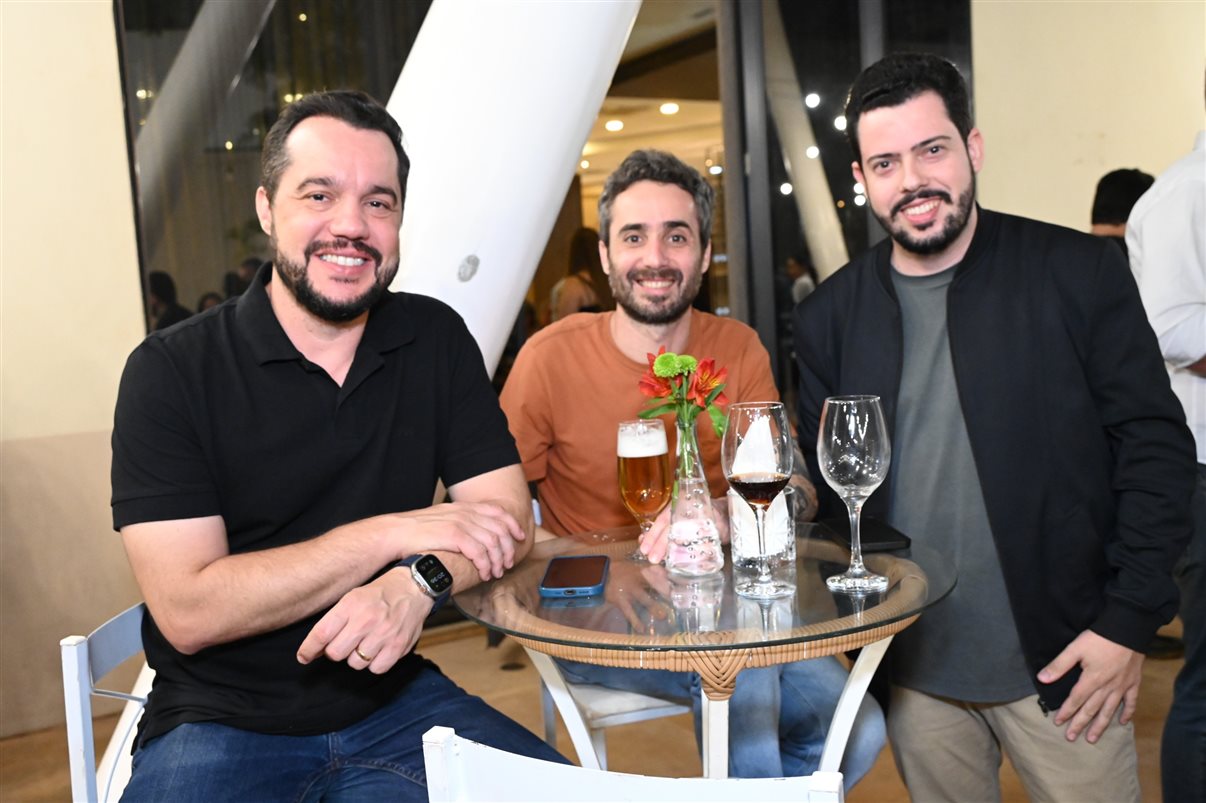 Jose Macedo e Marcelo Barbosa, da Expedia Taap