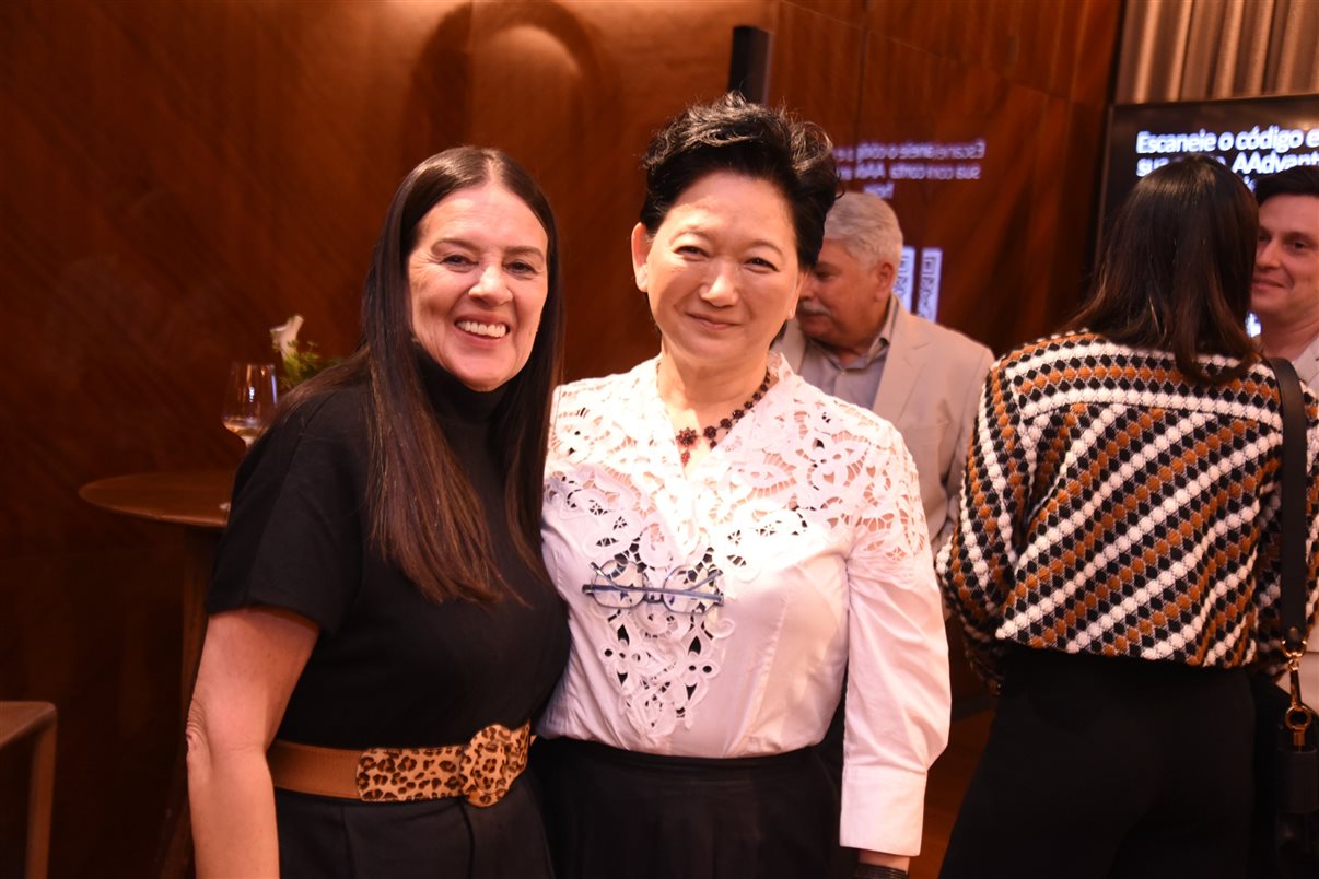 Raquel Careta, Júlia Christina Yamanishi, Leandro Lustosa, Heleni Hamamoto e Aline Chicarolli, da American Airlines