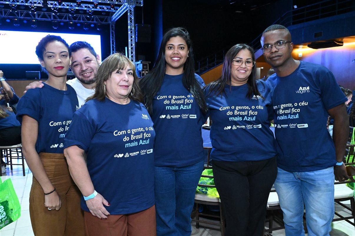 Julia Meira, da Azul Viagens Christiane Teixeira, da Luck Receptivo, Alessandra Dias, da Azul Viagens, Carola Montoro, da prefeitura de Salvador, Lucy Nascimento, Tatiana Harfush, Luciana Garcia, da Setur Bahia, Mariana Rocha, David Batista, da Azul, e Tatiana Martins, da Azul Viagens