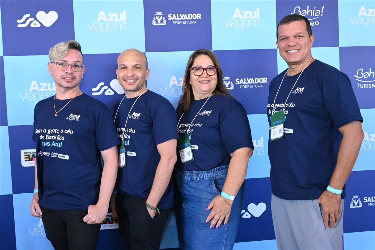 Julia Meira, da Azul Viagens Christiane Teixeira, da Luck Receptivo, Alessandra Dias, da Azul Viagens, Carola Montoro, da prefeitura de Salvador, Lucy Nascimento, Tatiana Harfush, Luciana Garcia, da Setur Bahia, Mariana Rocha, David Batista, da Azul, e Tatiana Martins, da Azul Viagens