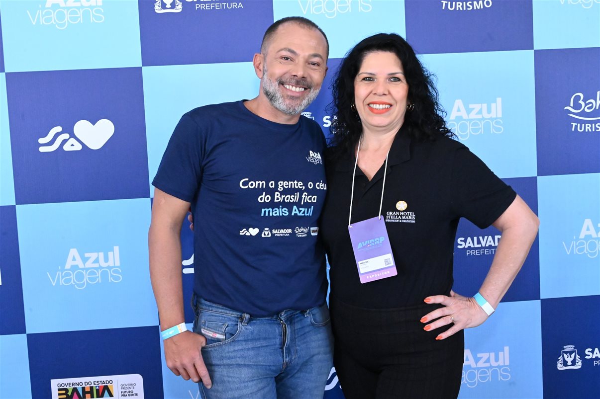 Julia Meira, da Azul Viagens Christiane Teixeira, da Luck Receptivo, Alessandra Dias, da Azul Viagens, Carola Montoro, da prefeitura de Salvador, Lucy Nascimento, Tatiana Harfush, Luciana Garcia, da Setur Bahia, Mariana Rocha, David Batista, da Azul, e Tatiana Martins, da Azul Viagens