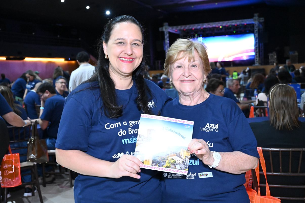 Julia Meira, da Azul Viagens Christiane Teixeira, da Luck Receptivo, Alessandra Dias, da Azul Viagens, Carola Montoro, da prefeitura de Salvador, Lucy Nascimento, Tatiana Harfush, Luciana Garcia, da Setur Bahia, Mariana Rocha, David Batista, da Azul, e Tatiana Martins, da Azul Viagens