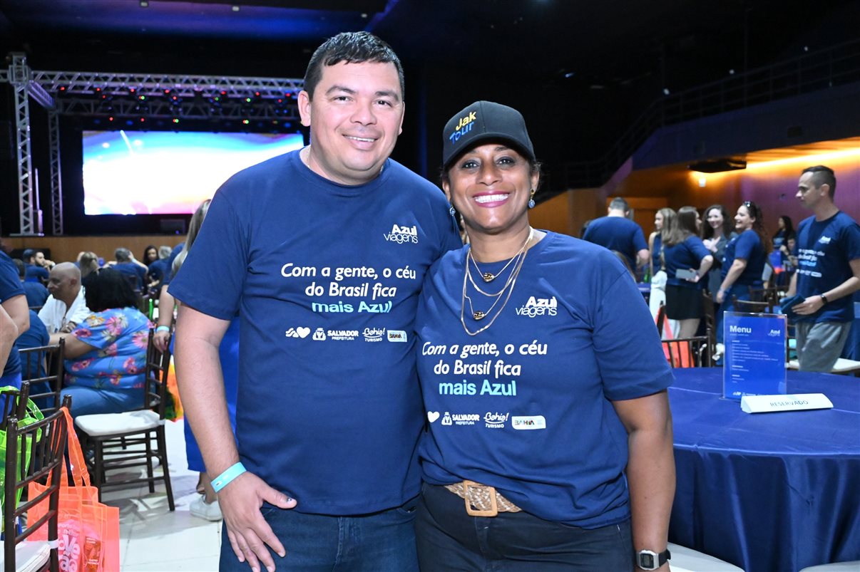 Julia Meira, da Azul Viagens Christiane Teixeira, da Luck Receptivo, Alessandra Dias, da Azul Viagens, Carola Montoro, da prefeitura de Salvador, Lucy Nascimento, Tatiana Harfush, Luciana Garcia, da Setur Bahia, Mariana Rocha, David Batista, da Azul, e Tatiana Martins, da Azul Viagens