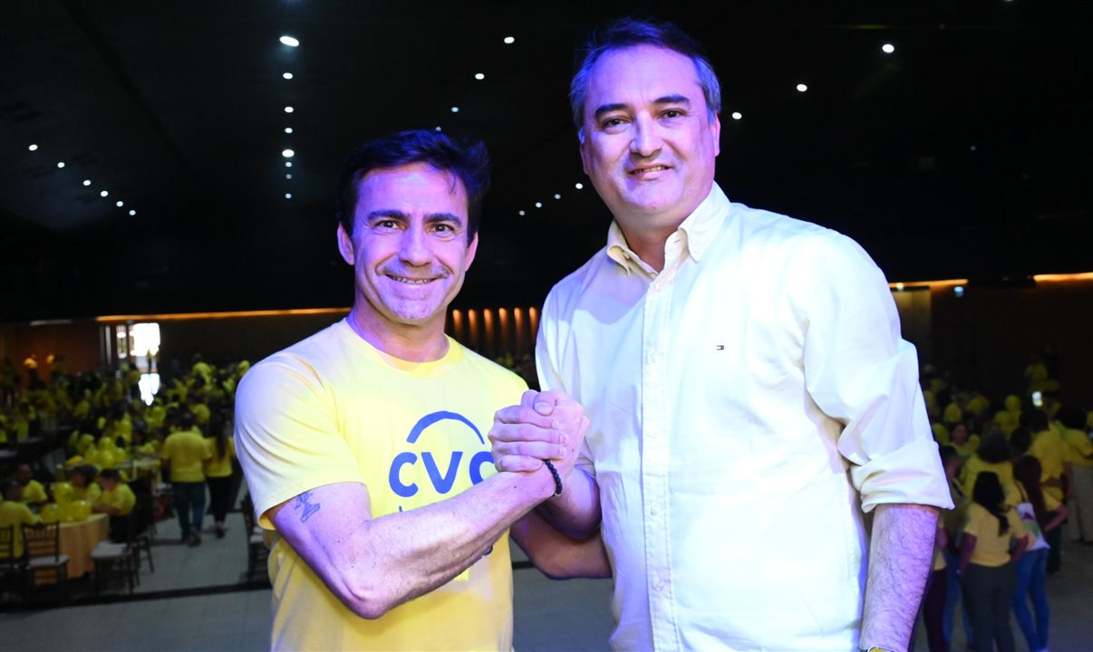 Rogerio Mendes, diretor de Vendas do Canal Multimarcas da CVC, e Ferdinando Lucena, presidente da PBTour