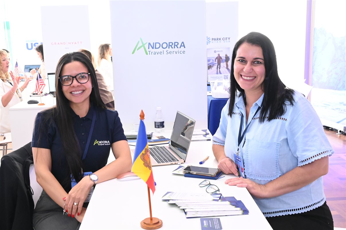 Taiane de Oliveira, do Andorra Tarvel Service, e Nara Rossatti, da Nara Rossatti Viagens 