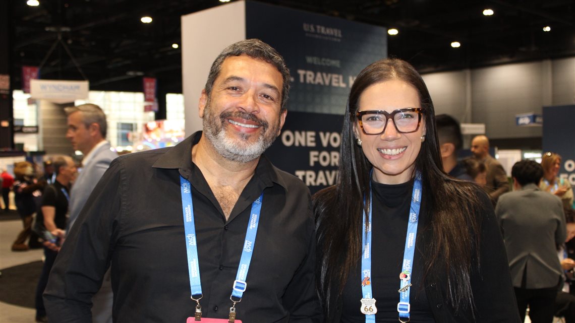 Giovanna Paulineli, diretora de Operações Internacionais, e Jorge Souza, diretor de Marketing da Orinter