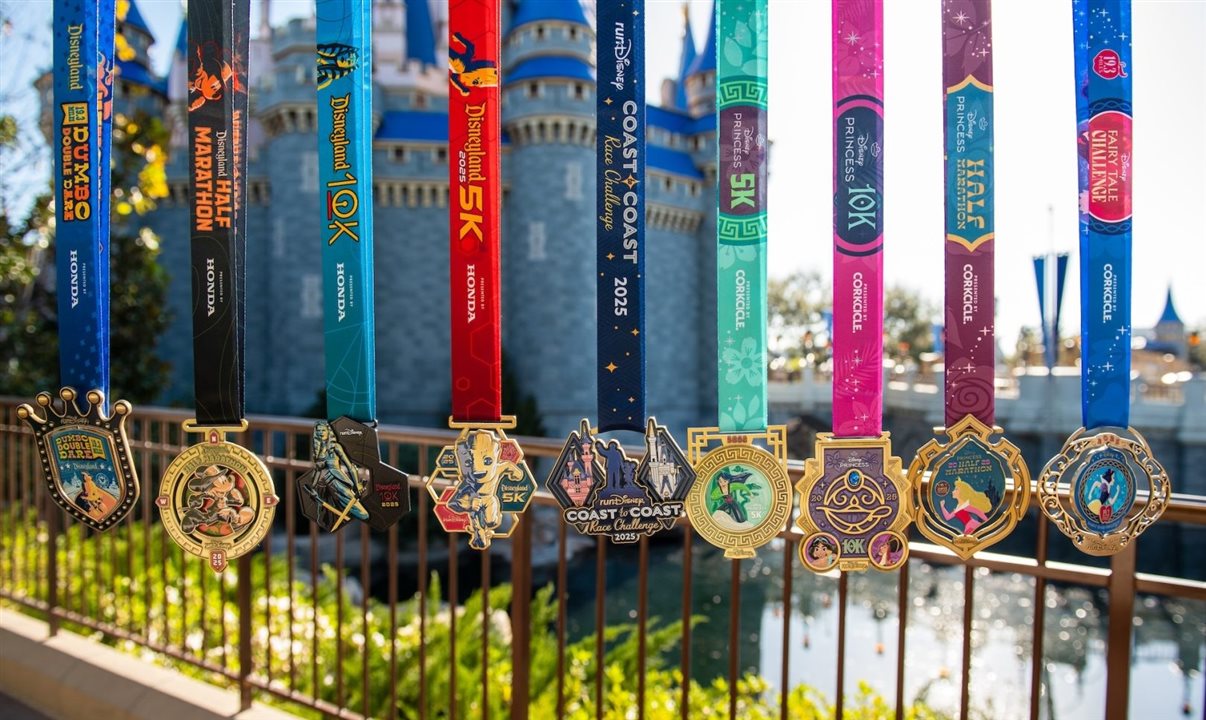 Medalhas da RunDisney são sempre temáticas e trazem personagens, símbolo e detalhes clássicos das histórias Disney