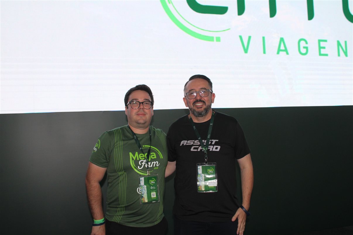 Aniversariantes do dia foram homenageados pela EHTL 