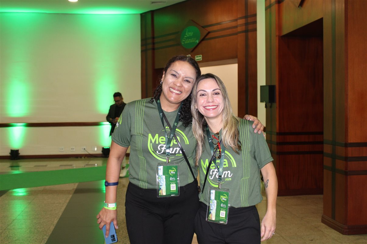 Aniversariantes do dia foram homenageados pela EHTL 