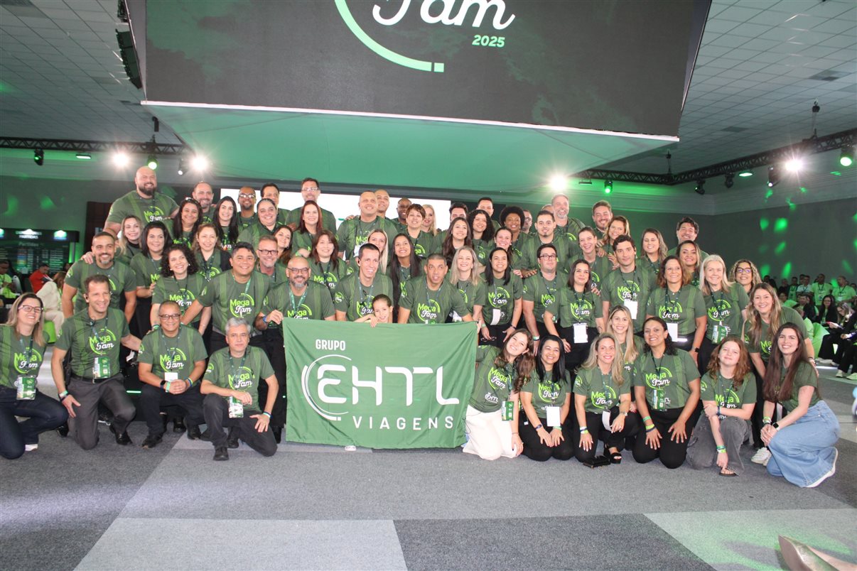 Aniversariantes do dia foram homenageados pela EHTL 